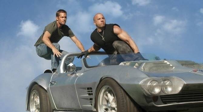Fast & Furious Men's Stainless Steel Chain With Crystal Cross Pendant in Complimentary Gift Box