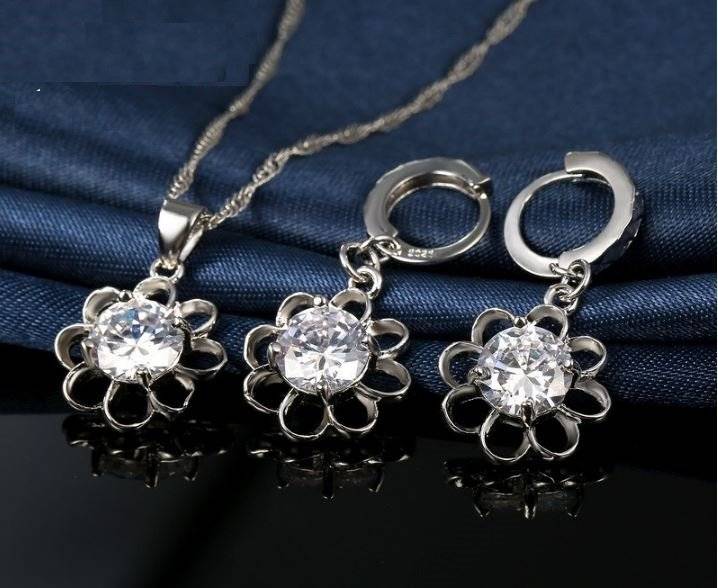 MOTHERS DAY GIFT - 925 Sterling Silver Cubic Zirconia Flower Jewelry Set in Complimentary Gift Box