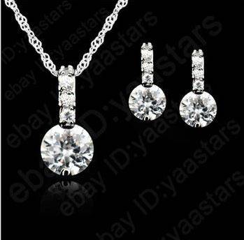 Equisite Ladies 925 Stamped Sterling Silver Round Cut Cubic Zirconia Jewelry Set
