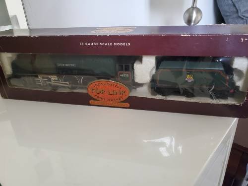 HORNBY OO SCALE - BR CITY OF HEREFORD 4-6-2 STEAM LOCO and TENDER - BOXED