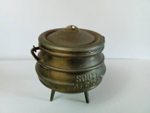 Old South Africa/Suid Afrika Three Legged Solid Metal Potjie
