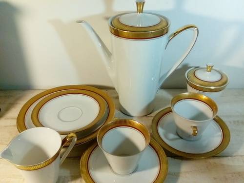 Partial Bavaria J.Seltmann Vohenstraub Tea Set