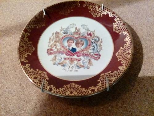 Weatherby Royal Falcon Diana & Charles Giftware Dish