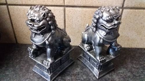 Pair of Detailed Solid Coated Ceramic Foo Dog Ornaments