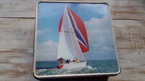 Vintage Bilingual Pyotts Biscuit Tin 22cm x 22cm x 9cm