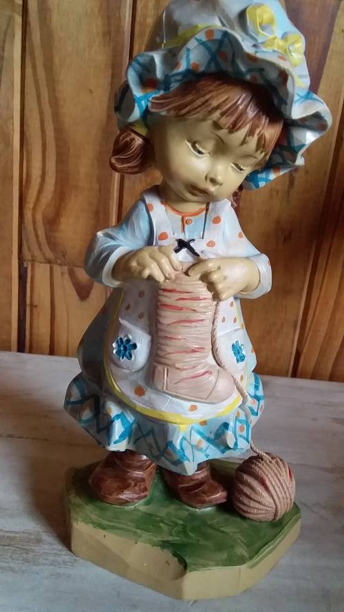 Vintage Girl Knitting Figurine - Made in Italy