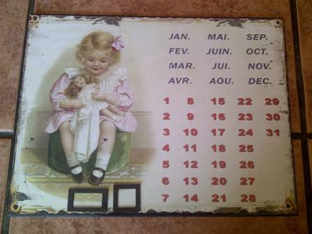 Adorable Metal Vintage Rust Effect Calender with Magnetic Indicators for Month & Date