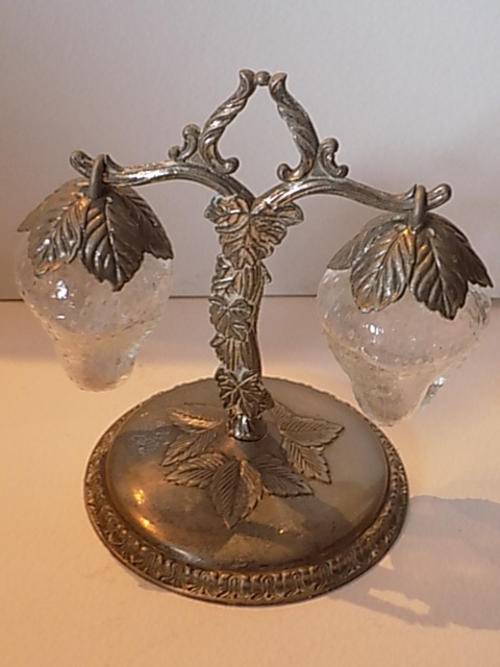 Decorative Metal Wine Stalk with Glass Grape Design Salt & Pepper Shakers