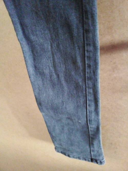 Ladies Faded Black Guess Daredevil Size 27 Jean