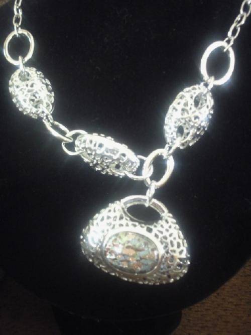 Fashion Silver Effect Handbag Pendant Necklace