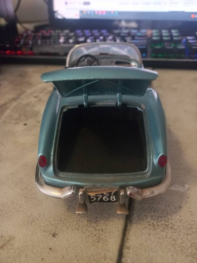 Bburago 1955 Lancia Aurelia Italy B24 Spider Convertible 1:18 Scale Diecast Car