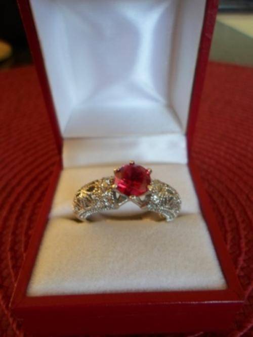 AMAZING!!! VINTAGE CHUNKY STERLING SILVER RUBY RING WITH 2 DIAMONDS, BEEEEEAUTIFUL!!!!!