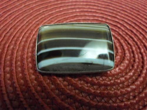 LOVELY!!! VINTAGE STERLING SILVER AND AGATE BROOCH
