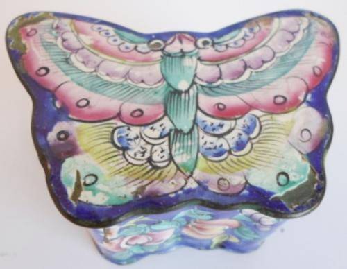 BEAUTIFUL!!! VINTAGE CHINESE ENAMEL BUTTERFLY TRINKET BOX