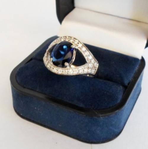 SHOW STOPPING LARGE STERLING SILVER & MULTIPLE CZ RING SIZE = Q