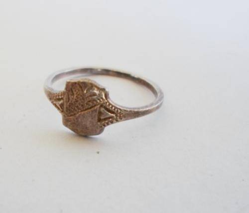 LOVELY!! VINTAGE STERLING SILVER CHILD'S RING SIZE K