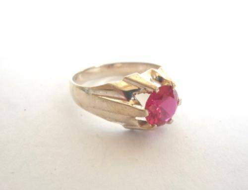 BEAUTIFUL!! VINTAGE STERLING SILVER & RUBY RING SIZE T