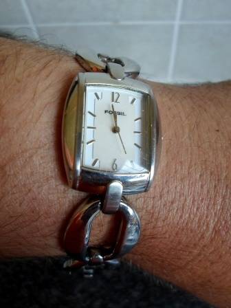 WOW!! GORGEOUS LADIES FOSSIL F2 WRISTWATCH 100% WORKING!!  WOW!!