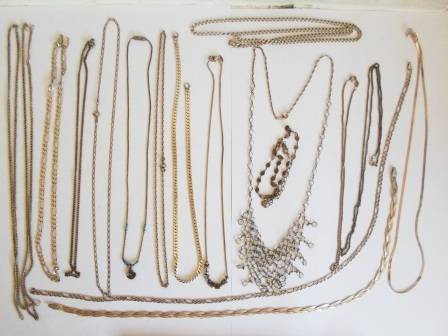WOW!! COLLECTION OF STERLING SILVER CHAINS & NECKLACE 1 BID FOR THE LOT 110,9g WOW!!
