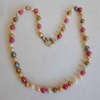 WOW!! VINTAGE MULTI COLOURED PEARL NECKLACE WITH STERLING SILVER SIGNORETTI CLASP  480 X 7mm  WOW!