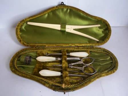WOW!! GEORGIAN! DUTCH LADIES MOTHER OF PEARL SET CIRCA 1820's WITH SILVER HANDLED SCISSORS & THIMBLE