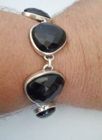 GORGEOUS! LARGE VINTAGE STERLING SILVER & FACETED ONYX BRACELET 45g  STUNNING PIECE!! WOW!!