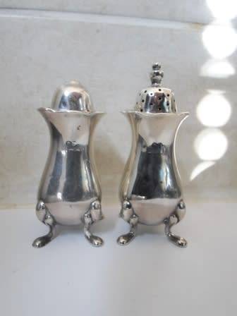 BEAUTIFUL!! PAIR OF 1939 BIRMINGHAM SILVER SALT & PEPPER SHAKERS BY S.Ld  74g  WOW!! WOW!!