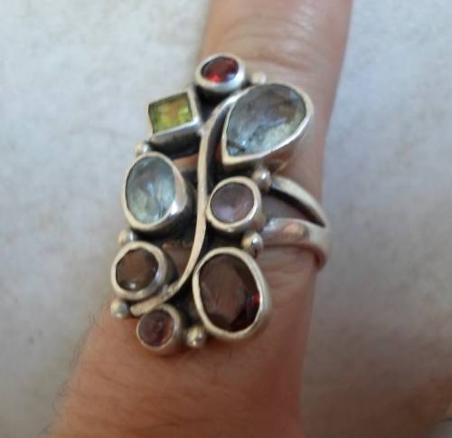 SPECTACULAR!! STERLING SILVER MULTI GEM RING, AQUA, AMETHYST, GARNET, PERIDOT SIZE P  9,1g  WOW!