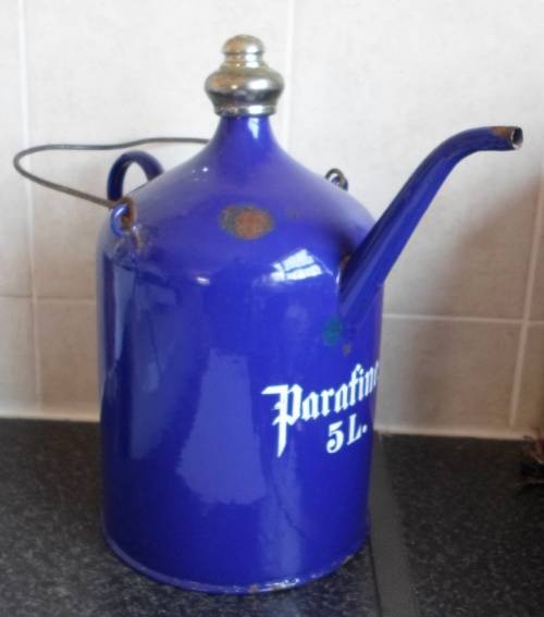RARE!! ANTIQUE ENAMEL 5L PARAFIN SPOUTED BOTTLE CIRCA 1900  WOW!!