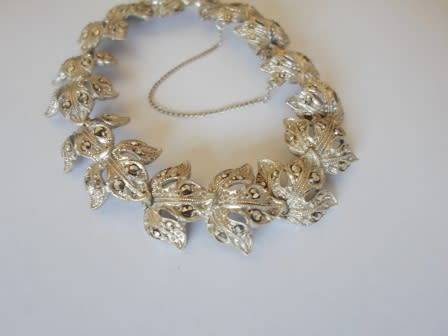 EXQUISITE!! STERLING SILVER, MARCASITE BRACELET CIRCA 1950's 20,1g VALUE R1200 WOW!!