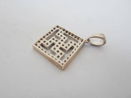WOW!! BUDDHIST STERLING SILVER & CZ SWASTIKA PENDANT  2,9g WOW!!