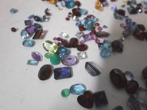 WOW!! 83,50ct COLLECTION OF MIXED GEM STONES STUNNING STONE!! WOW!!