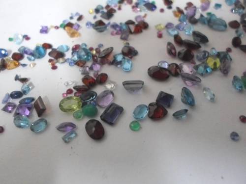 WOW!! 83,50ct COLLECTION OF MIXED GEM STONES STUNNING STONE!! WOW!!