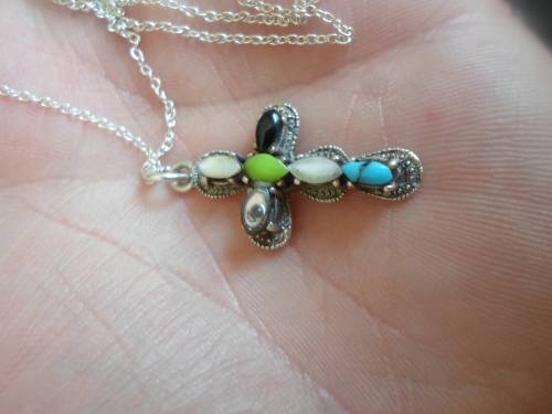 EXQUISITE!! VINTAGE STERLING SILVER MULTI STONE CROSS PENDANT WITH CHAIN 4,8g WOW!