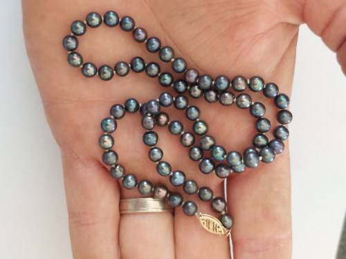 Magnificent vintage black sea pearl necklace with 9ct gold clasp WOW!!