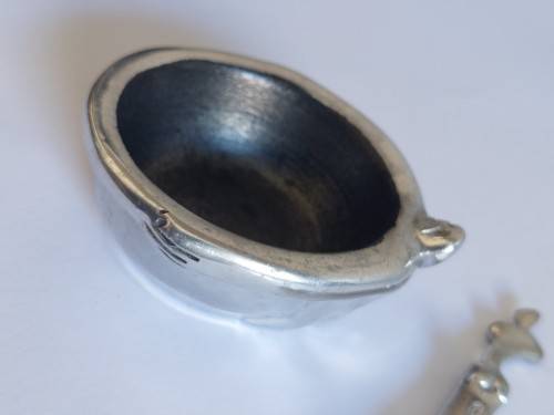 Stylish!! Carrol Boyes condiment bowl with condiment spoon WOW!!