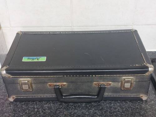 Vintage Artley 18S Clarinet in case, very good condition with reeds Value R2500