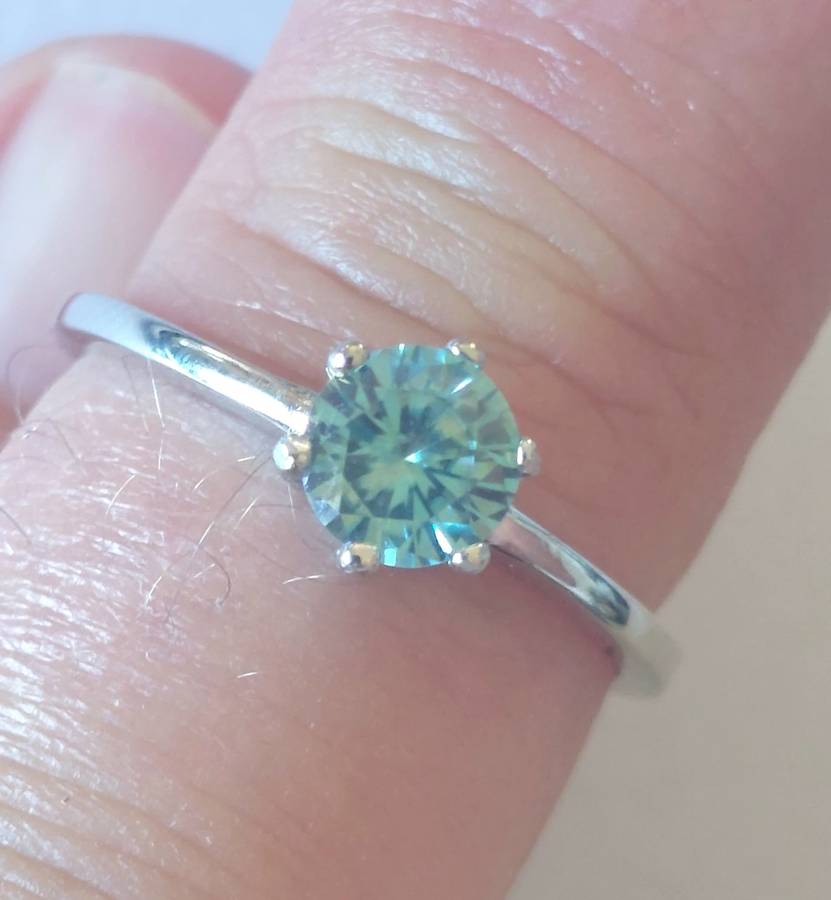 Gorgeous!! NEW!! 0,60ct blue Moissanite sterling silver ring 1,8g WOW!!