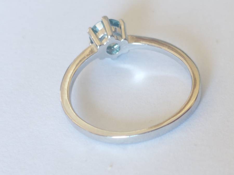 Gorgeous!! NEW!! 0,60ct blue Moissanite sterling silver ring 1,8g WOW!!