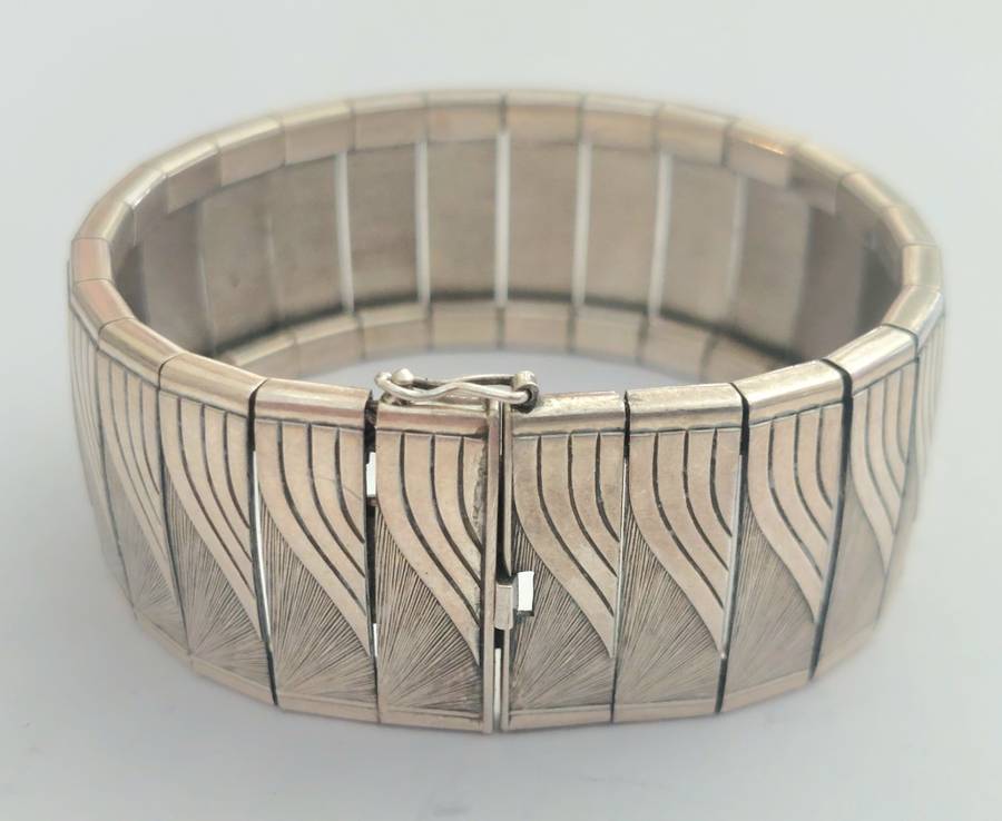 Amazing large Art Deco sterling silver bracelet circa 1920`s 58,8g Value R4500
