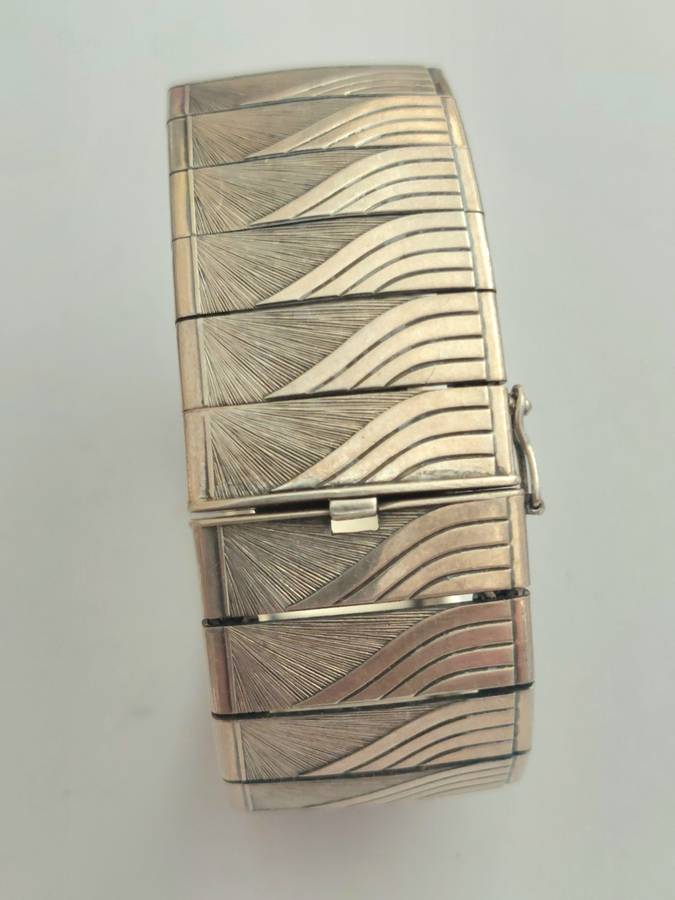 Amazing large Art Deco sterling silver bracelet circa 1920`s 58,8g Value R4500