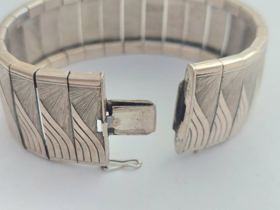 Amazing large Art Deco sterling silver bracelet circa 1920`s 58,8g Value R4500