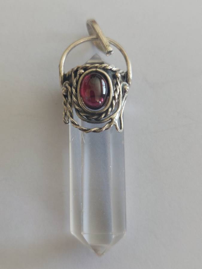 Vintage sterling silver rock crystal & garnet pendant 9,7g