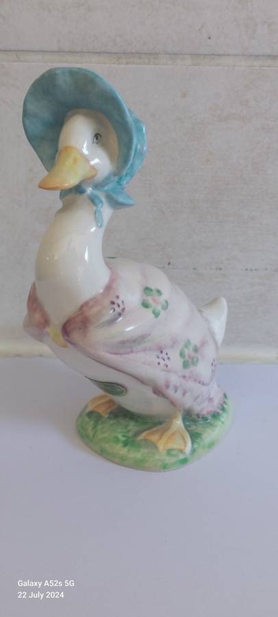 Lovely vintage Beswick "Beatrix Potter" Jemima Puddleduck figure