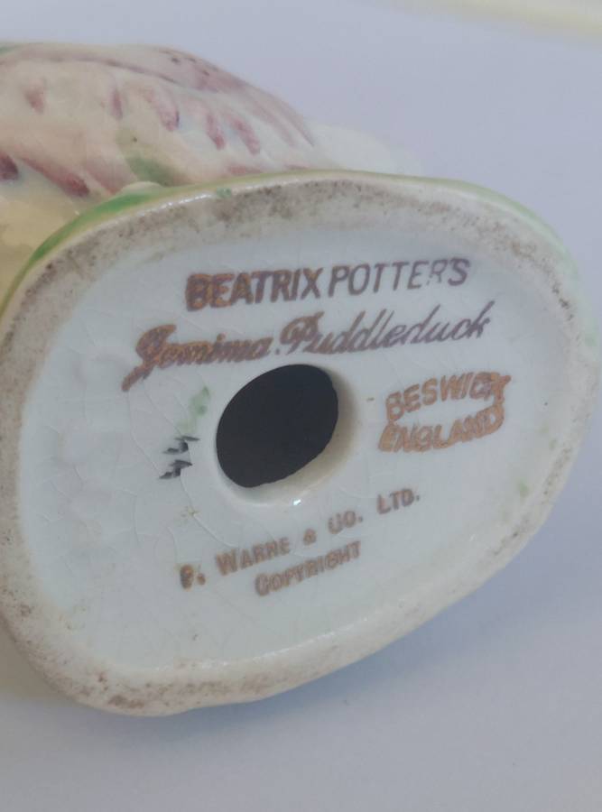 Lovely vintage Beswick "Beatrix Potter" Jemima Puddleduck figure