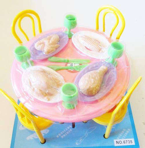 Dollhouse Furniture, Table and chairs, complete with food, plates, glasses ect. Strong Quality.