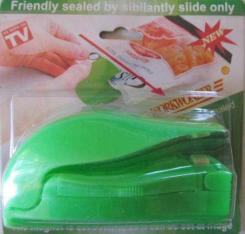 Mini Sealer - with magnet for easy storage against fridge - A MUST HAVE