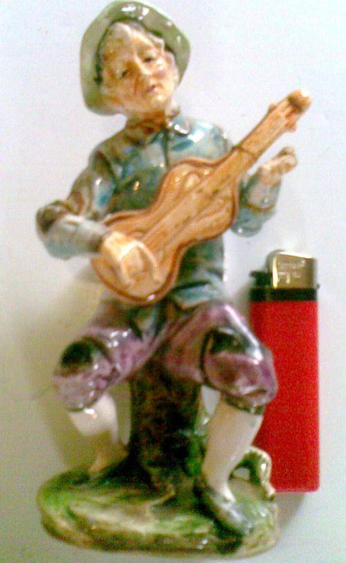 Very nice figurine, will complimant any collecton. Please read!!!
