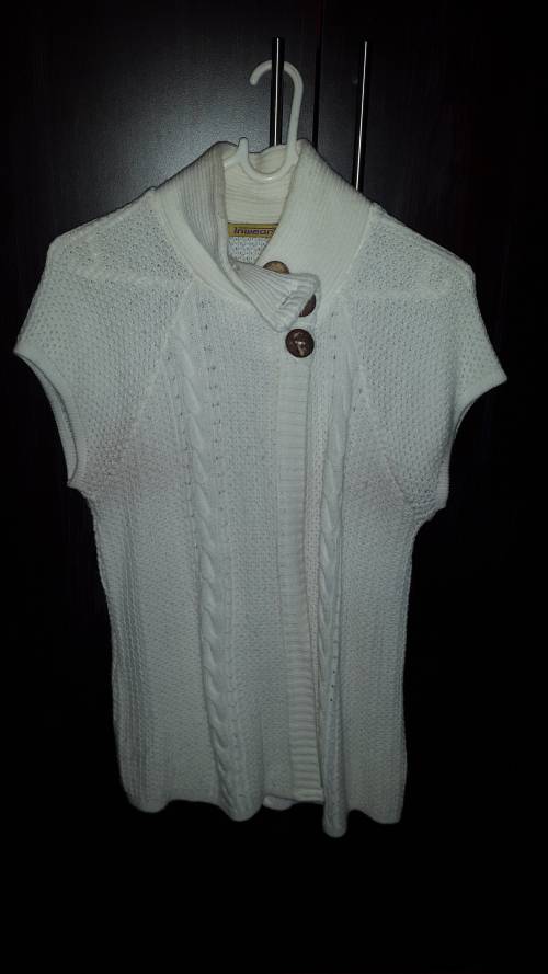 Truworths Sleeveless Jersey with button up detail * AS NEW
