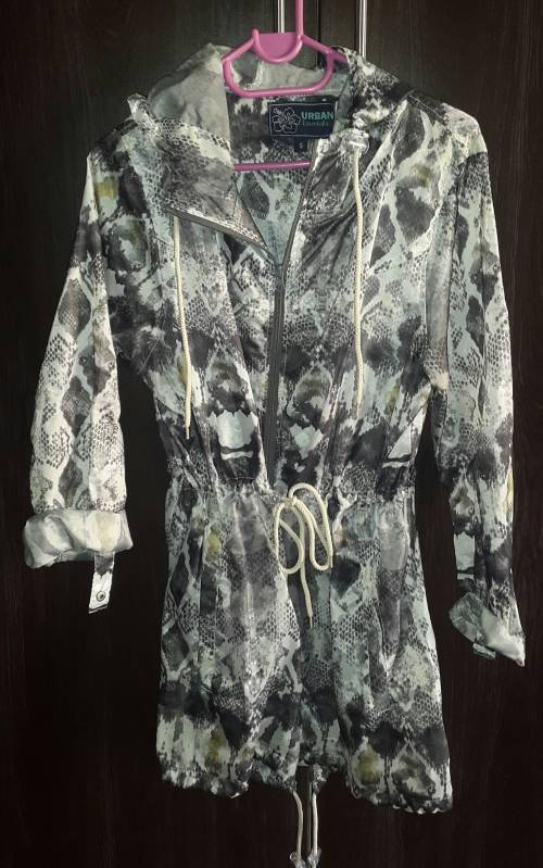 Brand new Urban Essentials Ladies Parka / Raincoat with Snakeskin motive